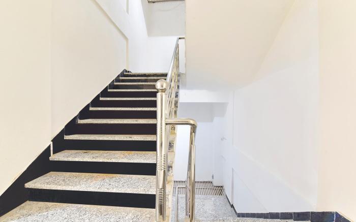 FabHotel Cozzy Stay - Indus land hospital , landscape park & morden school , D- mart