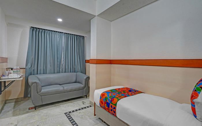 FabHotel The Black Diamond