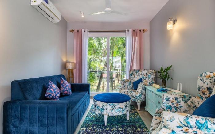 Sun-Kissed Studio: Delightful 1BR Retreat w pool