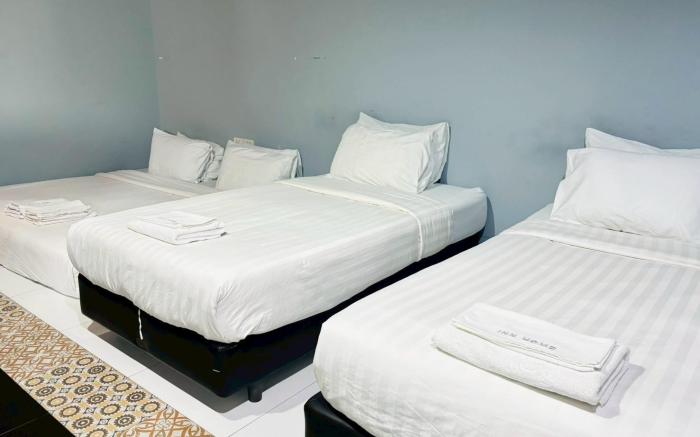 Sukhum Huai Khwang Guest House