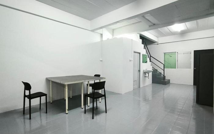 Townhouse, 500m the Pink Line MRT, Near Airport