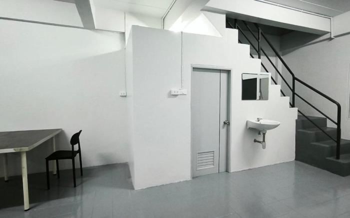 Townhouse, 500m the Pink Line MRT, Near Airport