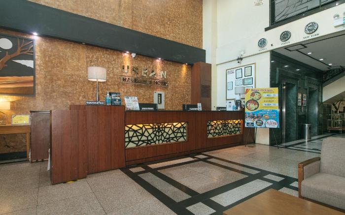 Urban Travellers Hotel by RedDoorz