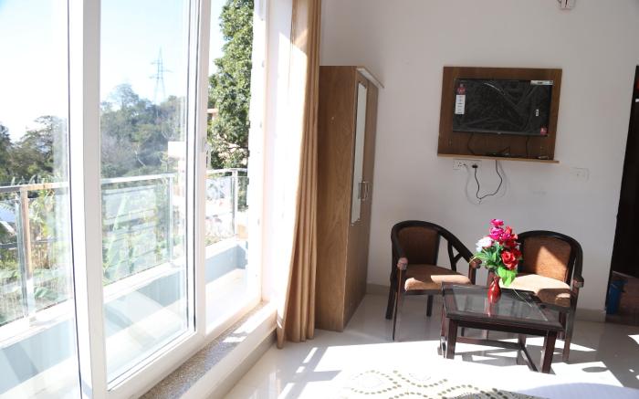 Hotel Yog Tapovan - Mountain View