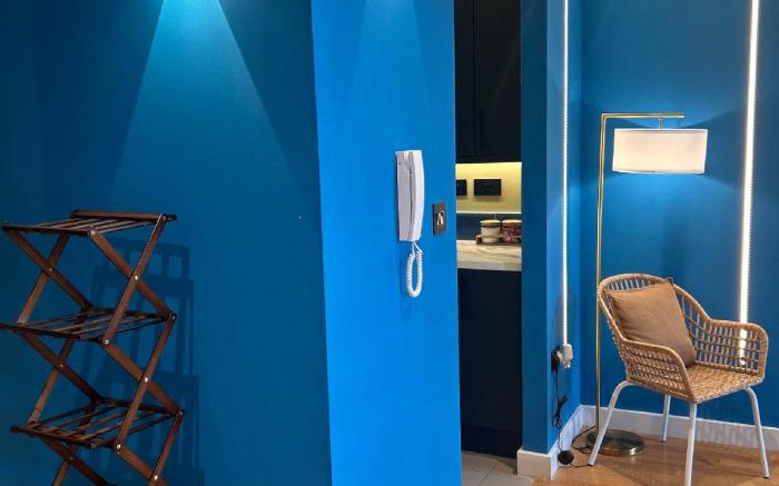 The Blue Room Apartment - AO - MCR City  - Parking