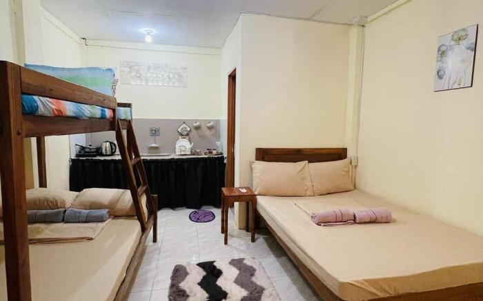 La Casitas HomeStay - High-Five Room