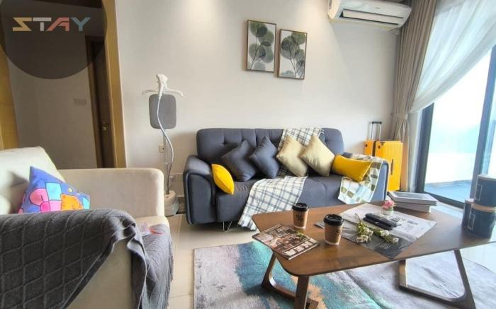 RNF 2BR Cozy Modern City Gateway Netflix BySTAY