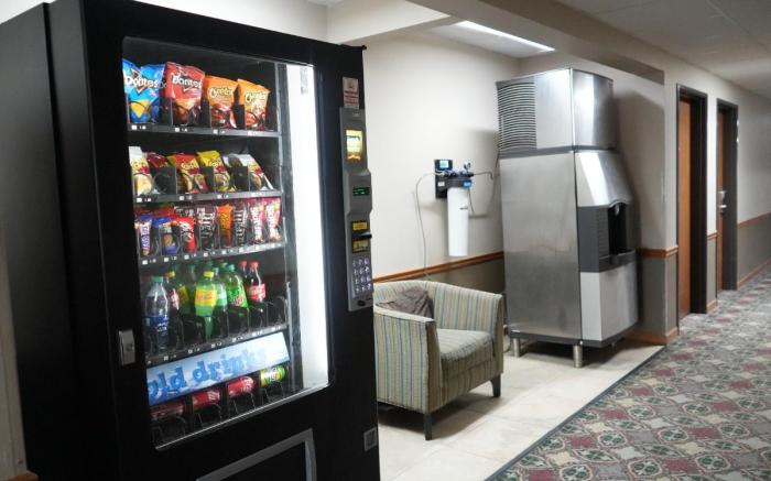 Watseka 24 Inn & Suites