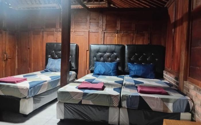 Homestay Wongso Kasongan SYARIAH, Rumah 4 KT, 2 KM