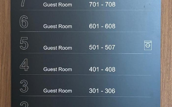 HOTEL CROSS BASE TOSU STATION