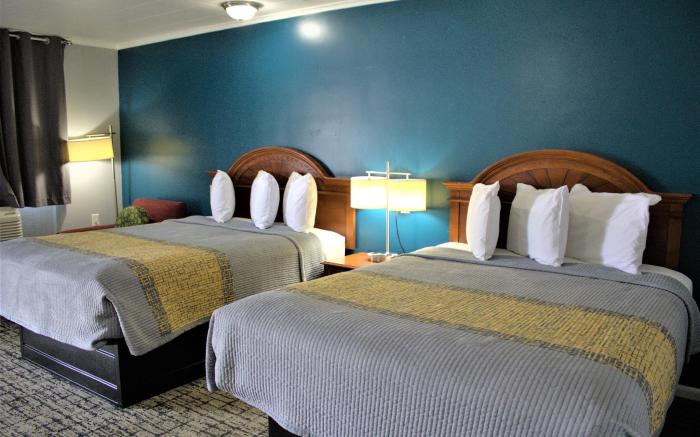 Hometowne Inn & Suites