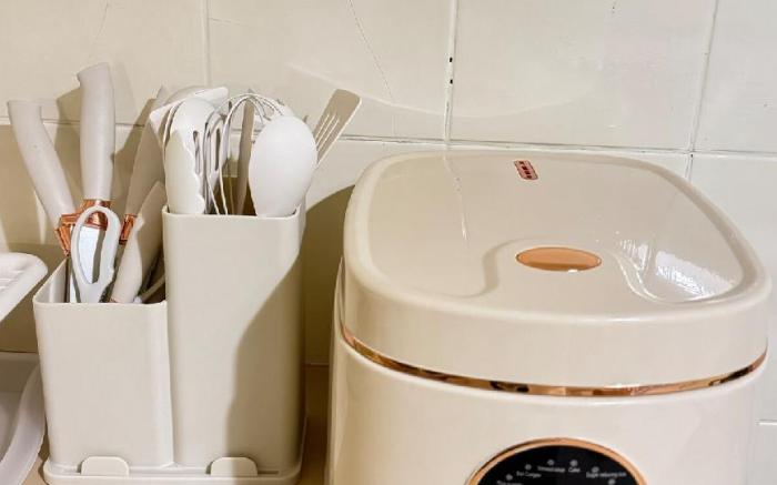 B房[奶油在奶茶裡]奶油風極簡侘寂風全新裝潢1人房信義區南港區旁昆陽站4分鐘月租歡迎可愛風格廣受好評