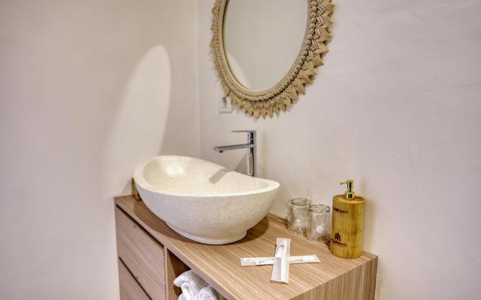 Kelingking Green Village