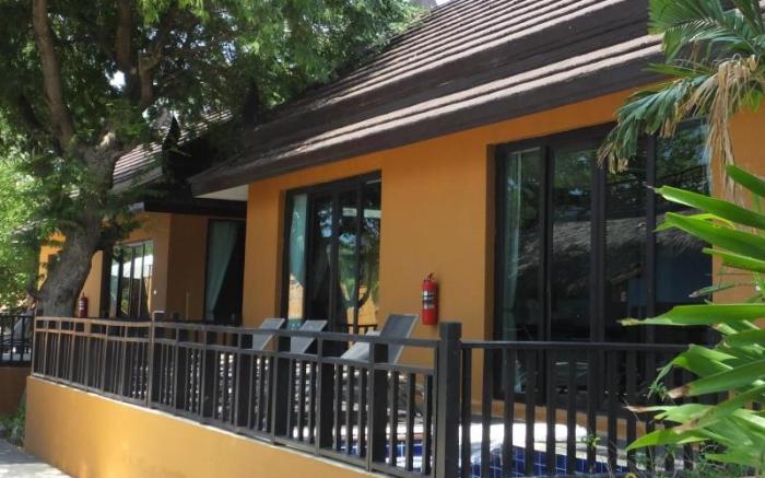 Phi Phi Long Beach Resort and Villa
