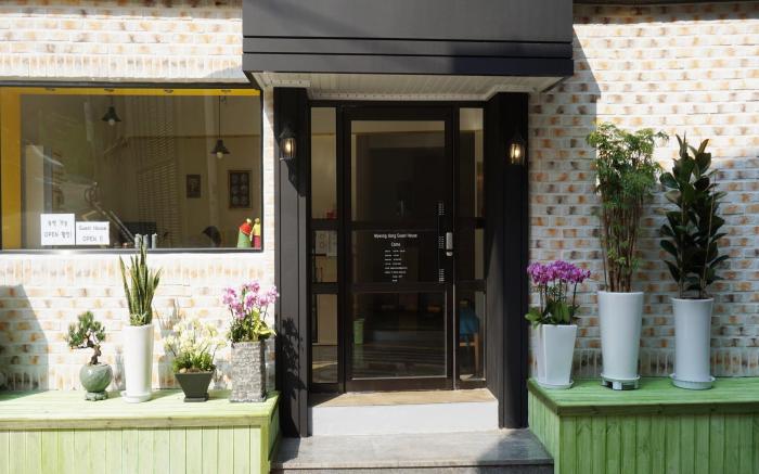 Myeongdong Guesthouse Como (Korea Quality)