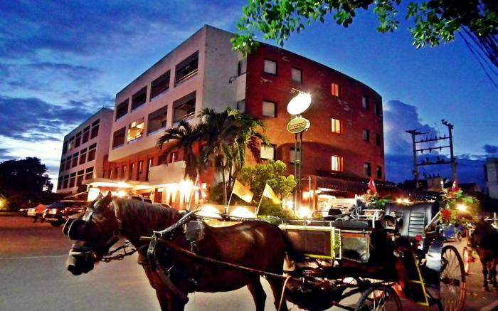 Pin Hotel