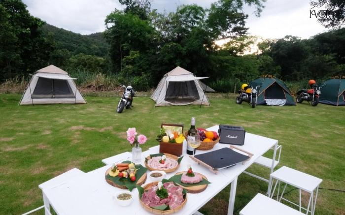 Ivory Hill pink house in Chiangmai Mae On