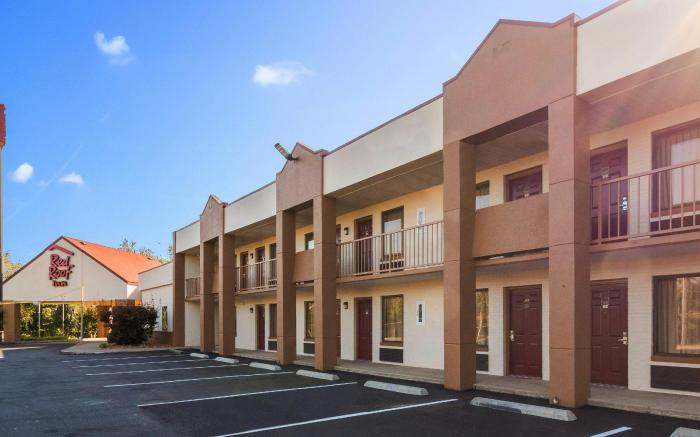 Red Roof Inn Clarksville