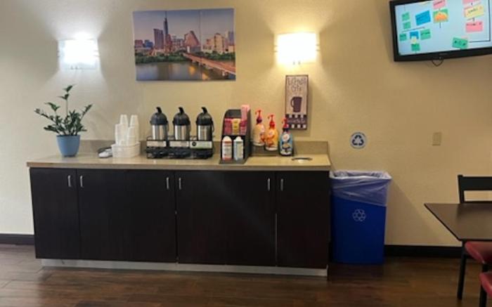 Red Roof PLUS+ Austin South