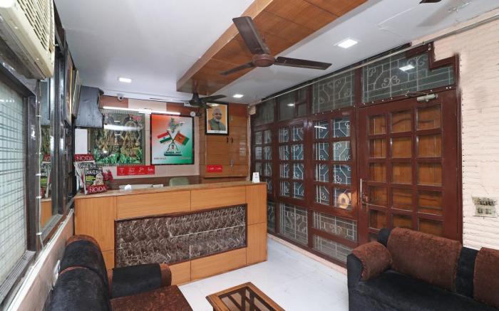 Hotel Hari Villa -Sec 11 Noida