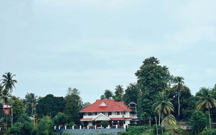 River Meadows Luxury Suites