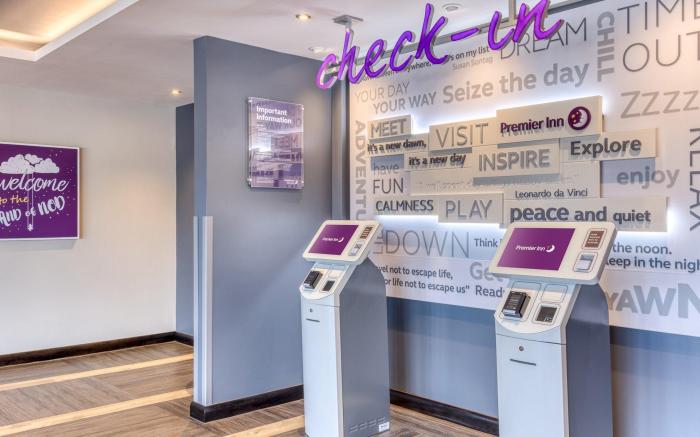 Premier Inn Bristol Parkway - M32