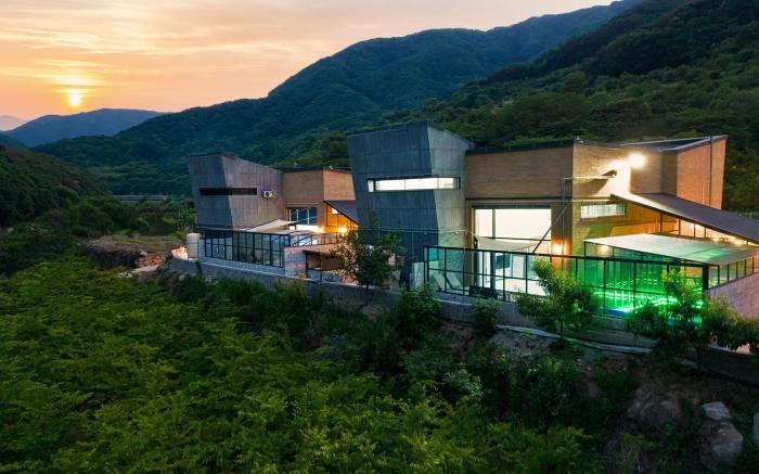 Muju Pool Villa Yellowstone