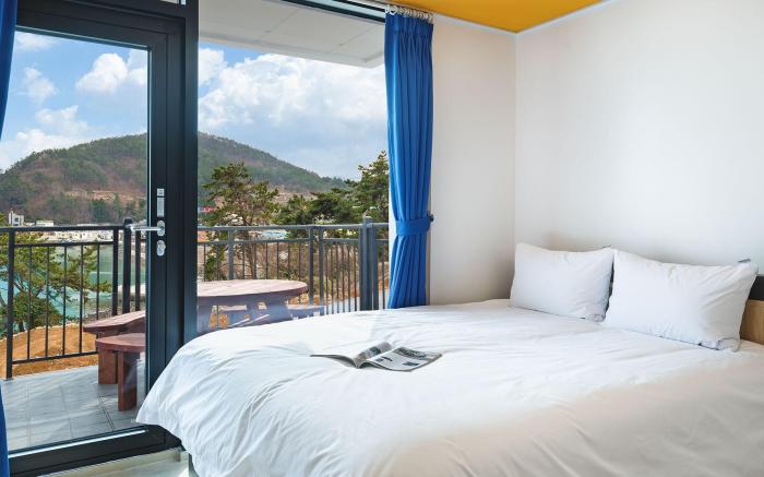 Yeosu Naples House Pension