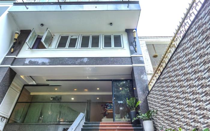 G8 Center Hotel and Apartment