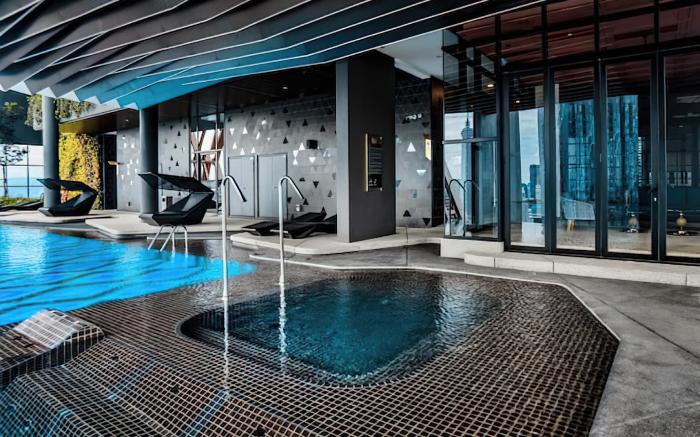 Scarletz Suites KLCC by Emily in Town