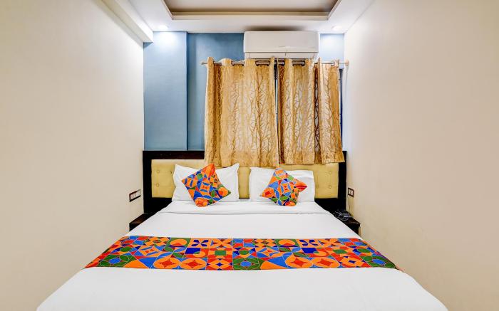 Via Royal Regalia Inn - Tilak Nagar Main Road, near Sagar Apollo Hospital