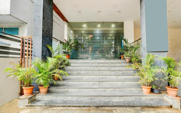 Via Royal Regalia Inn - Tilak Nagar Main Road, near Sagar Apollo Hospital