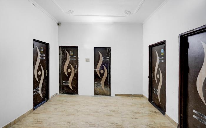 SPOT ON PRIYANSHU RESIDENCY & PARI INN GUEST HOUSE & STAY HOME