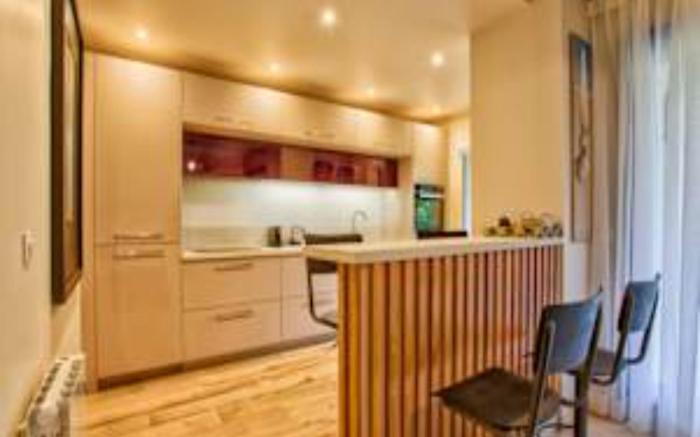 Superb 2-Bed with Large Private Garden