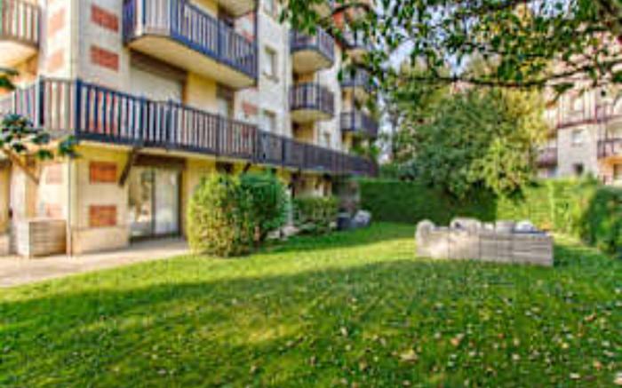 Superb 2-Bed with Large Private Garden