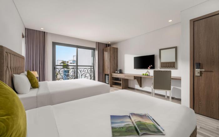 Ánh Biển Hotel & Suite