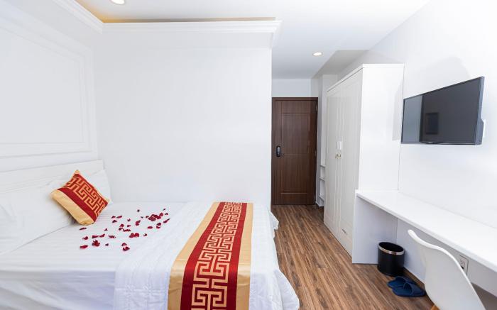 Phu Gia Hotel 99 Đường D1 KDC Him Lam