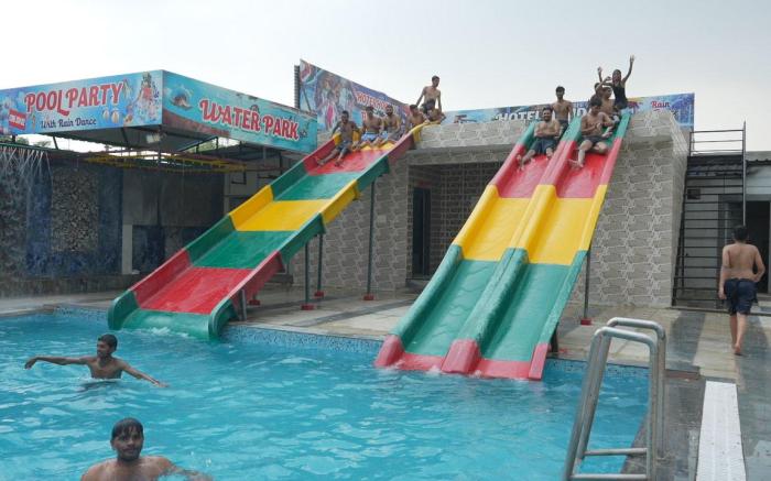 Hotel Holiday Fun Resort