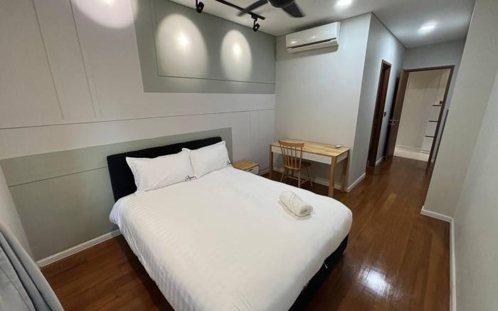 Sky Suite KLCC Chill 3BR2B 08