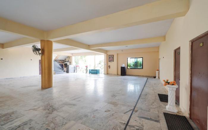 Hotel O ONMT Inter College Kanpur Formerly Mangalam Palace