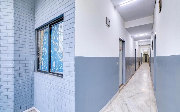 Super Hotel O DLF Phase 1 Metro Station Gurugram