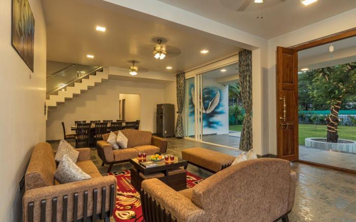 SaffronStays 7 Seas:7BR luxury pool villa, Alibaug