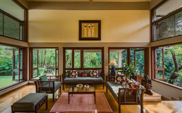 SaffronStays Laguna: 4BR pool villa, Alibaug