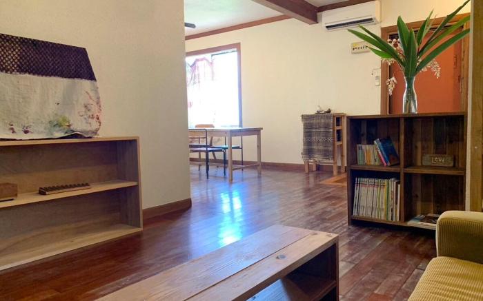 RITA | 朝日と海を望む、素朴な一軒家