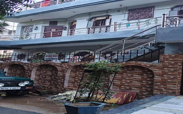 Roshan Taj Homestay & Guest House Hostel