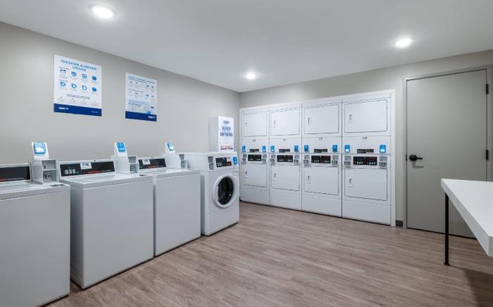 ECHO Suites Extended Stay By Wyndham Naples