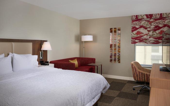 Hampton Inn & Suites Phoenix/Scottsdale on Shea Boulevard