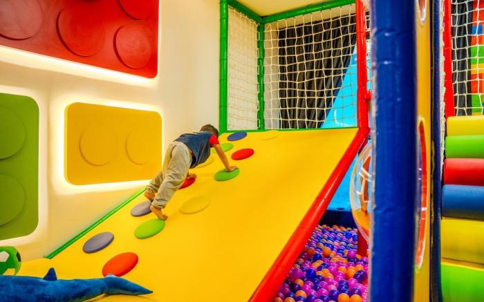 LEGO Slide Playhouse & Ball Pool @Medini | 6 Pax