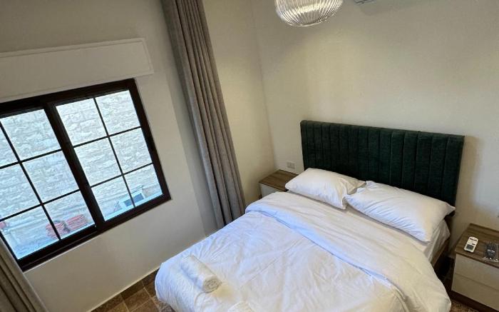 2 Antica Jabal Al Lweibdeh