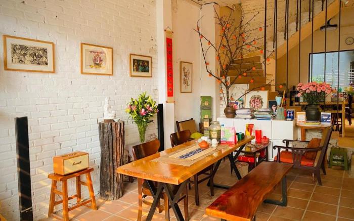 May’s house Nha cua May